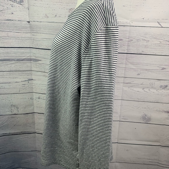 Banana Republic Long Sleeved Stripped Shirt - Picture 2 of 5